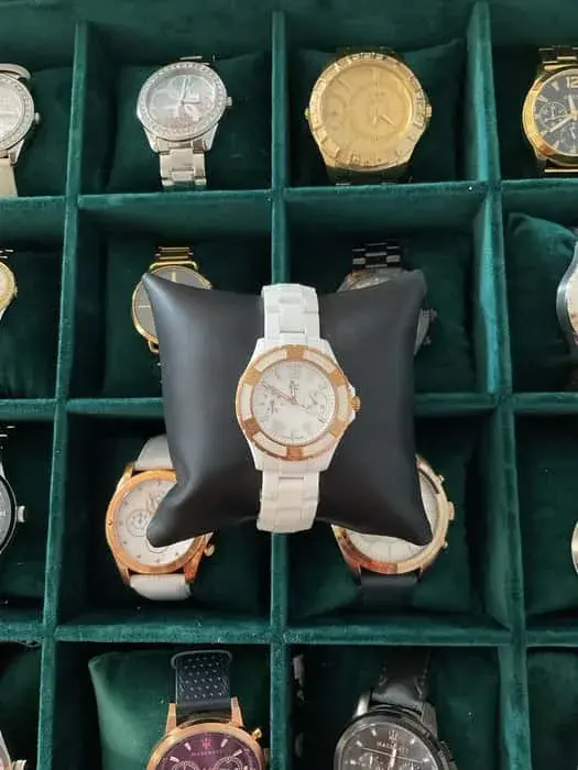 Reloj Guess Collection Cerámica blanca y oro rosa