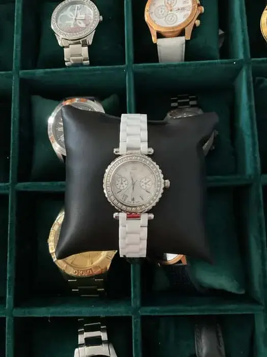 Reloj Guess Collection Plateado brillante