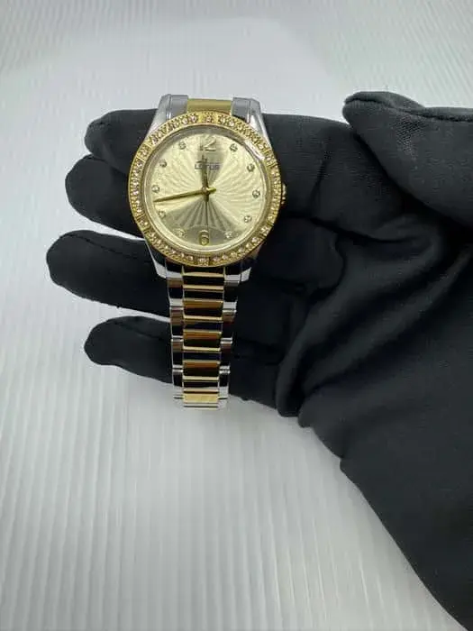 Reloj Lotus Bicolor dorado