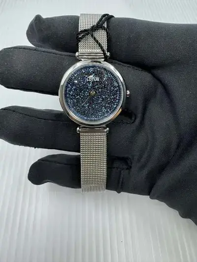 Reloj Lotus Esfera azul brillante
