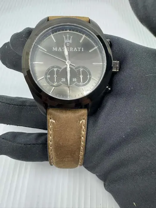 Reloj Maserati Negro y cuero marrón