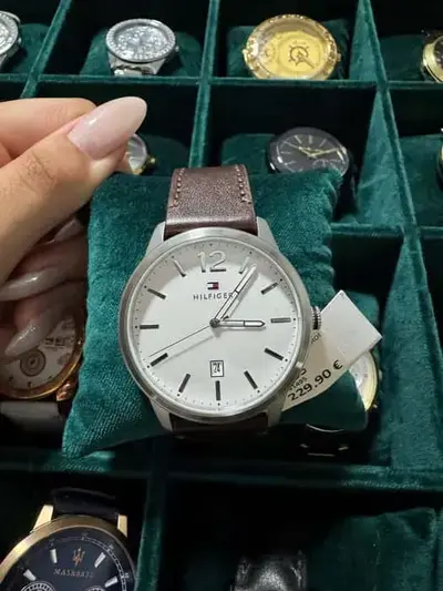 Reloj Tommy Hilfiger Clásico en piel