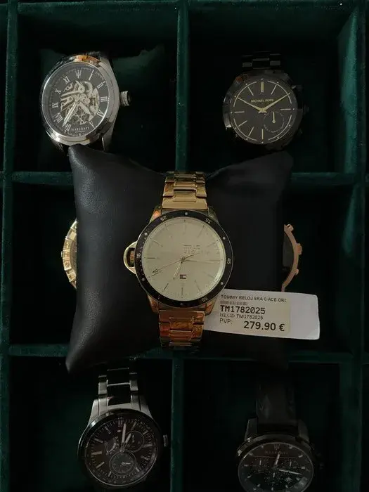 Reloj Tommy Hilfiger Dorado de esfera champán