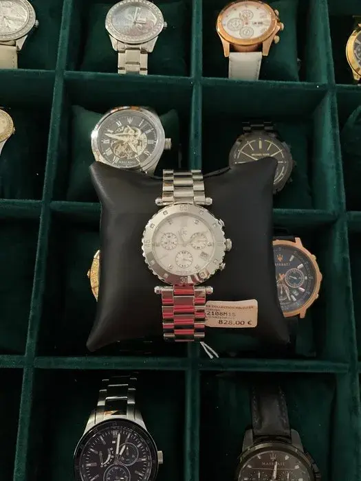 Reloj Guess Collection Acero con esfera de destellos