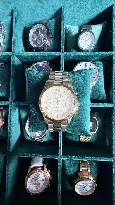 Reloj Michael Kors Cronógrafo bicolor de esfera clara