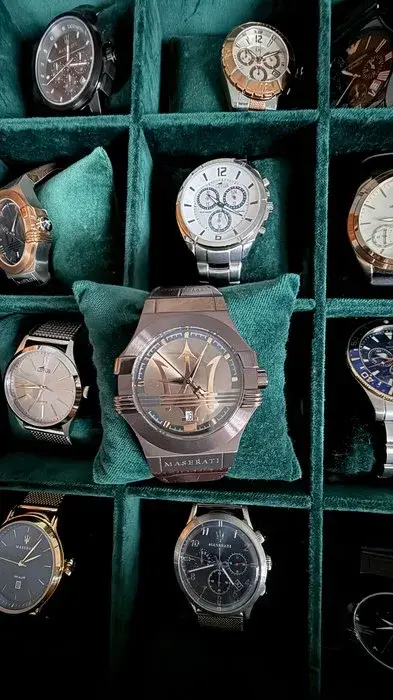 Reloj Maserati Diseño integrado en acero