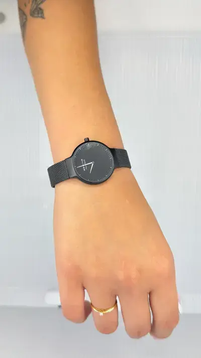 Reloj Bering Max René negro compacto
