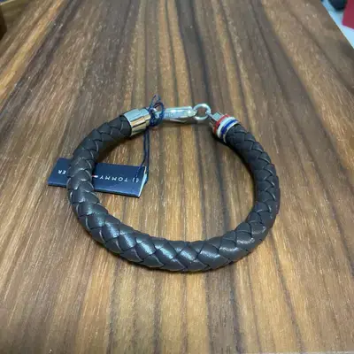 Joya Tommy Hilfiger Pulsera de piel trenzada marrón