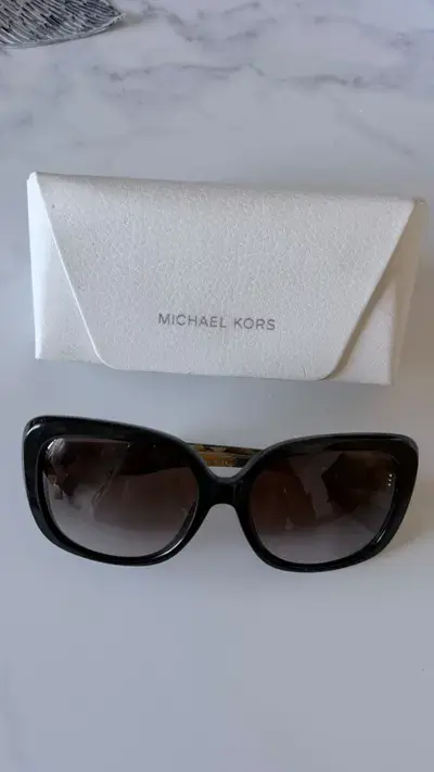 Gafas Michael Kors Gafas negras de montura grande
